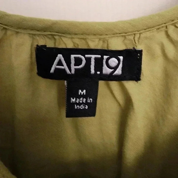 𝅺APT. 9 Beaded Tank Top Size Medium - Picture 2 of 5